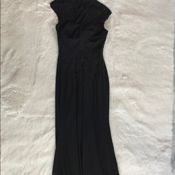 Black formal dress - Picture 3 of 4